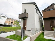 【神奈川県/大和市福田】大和市福田2丁目　新築戸建　4号棟 外観：写真中央　4号棟/全7棟