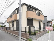 【神奈川県/横浜市保土ケ谷区釜台町】保土ケ谷区釜台町　中古戸建 外観