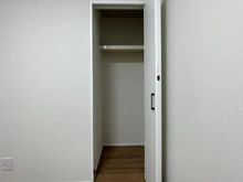 【神奈川県/横浜市泉区中田南】泉区中田南5丁目　新築戸建　2号棟/全2棟 収納：洋室約4.3帖