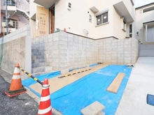 【神奈川県/横浜市戸塚区名瀬町】戸塚区　名瀬町の家　1号棟/全3棟 駐車場