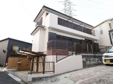 【神奈川県/横浜市泉区中田南】泉区中田南5丁目　中古戸建 外観：写真中央