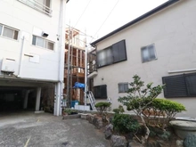 【神奈川県/横浜市神奈川区神之木台】神奈川区神之木台II　新築戸建　全1棟 建築中の外観：写真中央　
