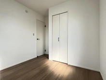 【神奈川県/横浜市神奈川区神之木台】神奈川区神之木台II　新築戸建　全1棟 サービスルーム(納戸)：約4.5帖