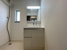 【神奈川県/横浜市保土ケ谷区権太坂】保土ケ谷区権太坂3丁目　戸建 洗面所