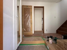 【神奈川県/横浜市戸塚区平戸】戸塚区平戸1丁目　戸建　 玄関：現在リフォーム中　2025年10月完了予定となります。