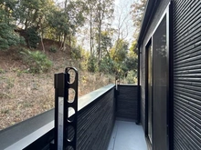 【神奈川県/横浜市戸塚区柏尾町】戸塚区柏尾町　新築戸建　B号棟／全3棟 バルコニー：A号棟側