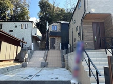 【神奈川県/横浜市戸塚区柏尾町】戸塚区柏尾町　新築戸建　B号棟／全3棟 駐車場：写真右手側　B号棟/全3棟