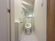 【神奈川県/横浜市戸塚区柏尾町】戸塚区柏尾町　新築戸建　C号棟／全3棟 トイレ：1F