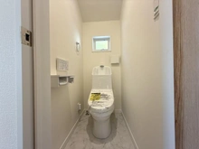 【神奈川県/横浜市戸塚区柏尾町】戸塚区柏尾町　新築戸建　C号棟／全3棟 トイレ：2F