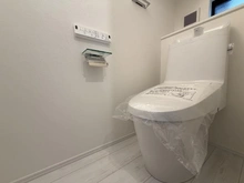 【神奈川県/横浜市港南区日限山】港南区日限山1丁目　新築戸建　1号棟/全3棟 トイレ