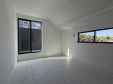 【神奈川県/横浜市港南区日限山】港南区日限山1丁目　新築戸建　1号棟/全3棟 洋室