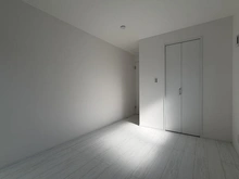 【神奈川県/横浜市港南区日限山】港南区日限山1丁目　新築戸建　1号棟/全3棟 洋室