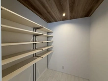 【神奈川県/横浜市港南区日限山】港南区日限山1丁目　新築戸建　1号棟/全3棟 収納：シューズインクローゼット