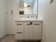 【神奈川県/横浜市港南区日限山】港南区日限山1丁目　新築戸建　2号棟/全3棟 洗面所