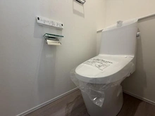 【神奈川県/横浜市港南区日限山】港南区日限山1丁目　新築戸建　2号棟/全3棟 トイレ