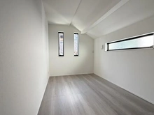 【神奈川県/横浜市港南区日限山】港南区日限山1丁目　新築戸建　2号棟/全3棟 洋室