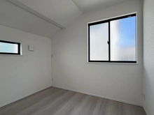 【神奈川県/横浜市港南区日限山】港南区日限山1丁目　新築戸建　2号棟/全3棟 洋室