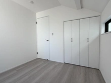 【神奈川県/横浜市港南区日限山】港南区日限山1丁目　新築戸建　2号棟/全3棟 洋室