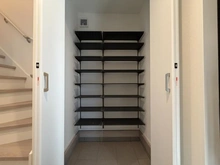 【神奈川県/横浜市港南区日限山】港南区日限山1丁目　新築戸建　2号棟/全3棟 収納：シューズインクローゼット