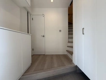 【神奈川県/横浜市港南区日限山】港南区日限山1丁目　新築戸建　2号棟/全3棟 廊下