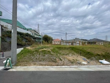 【神奈川県/横浜市戸塚区上矢部町】戸塚区上矢部町　新築戸建　1号棟/全5棟 現地（建築前）：写真中央　1号棟/全5棟