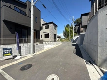 【神奈川県/横浜市戸塚区上矢部町】戸塚区上矢部町　新築戸建　1号棟/全5棟 前面道路