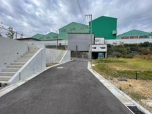 【神奈川県/横浜市戸塚区上矢部町】戸塚区上矢部町　新築戸建　2号棟/全5棟 現地（建築前）：写真右手前　2号棟/全5棟