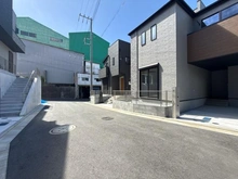 【神奈川県/横浜市戸塚区上矢部町】戸塚区上矢部町　新築戸建　2号棟/全5棟 前面道路