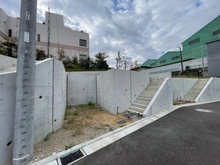 【神奈川県/横浜市戸塚区上矢部町】戸塚区上矢部町　新築戸建　4号棟/全5棟 建築中の外観：写真中央　4号棟/全5棟