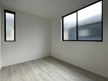 【神奈川県/横浜市港南区上永谷】港南区上永谷3丁目　新築戸建て　A号棟/全2棟 洋室：約5.3帖　南側