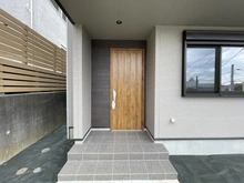 【神奈川県/横浜市港南区上永谷】港南区上永谷3丁目　新築戸建て　A号棟/全2棟 玄関