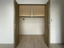 【神奈川県/横浜市港南区上永谷】港南区上永谷3丁目　新築戸建て　B号棟/全2棟 収納：洋室約7.0帖