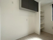 【神奈川県/横浜市港南区上永谷】港南区上永谷3丁目　新築戸建て　B号棟/全2棟 冷蔵庫置き場・上部吊戸棚・可動棚