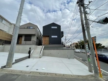 【神奈川県/横浜市港南区上永谷】港南区上永谷3丁目　新築戸建て　B号棟/全2棟 駐車場