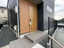 【神奈川県/横浜市港南区上永谷】港南区上永谷3丁目　新築戸建て　B号棟/全2棟 玄関