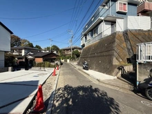 【神奈川県/横浜市戸塚区舞岡町】戸塚区舞岡町　新築戸建　2号棟/全3棟 前面道路