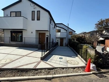 【神奈川県/横浜市戸塚区舞岡町】戸塚区舞岡町　新築戸建　3号棟/全3棟 駐車場：写真中央　3号棟/全3棟