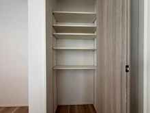 【神奈川県/横浜市戸塚区舞岡町】戸塚区舞岡町　新築戸建　3号棟/全3棟 パントリー