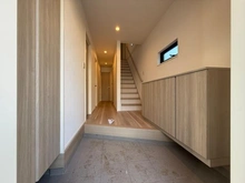 【神奈川県/横浜市戸塚区舞岡町】戸塚区舞岡町　新築戸建　3号棟/全3棟 玄関