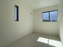 【神奈川県/横浜市戸塚区上矢部町】戸塚区上矢部町4期　新築戸建　2号棟/全3棟 洋室：約5.1帖