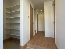 【神奈川県/横浜市戸塚区上矢部町】戸塚区上矢部町4期　新築戸建　3号棟/全3棟 玄関