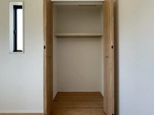 【神奈川県/横浜市戸塚区上矢部町】戸塚区上矢部町4期　新築戸建　3号棟/全3棟 収納：洋室約5.3帖