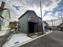 【神奈川県/横浜市戸塚区名瀬町】横浜市戸塚区名瀬町2期　2号棟/全2棟 外観：写真中央　2号棟/全2棟