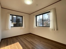 【神奈川県/横浜市戸塚区前田町】戸塚区前田町　中古戸建 洋室：1階　約6.0帖