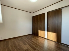 【神奈川県/横浜市戸塚区前田町】戸塚区前田町　中古戸建 洋室：2階　左　約6.0帖