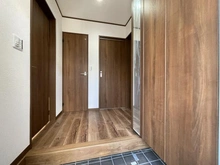 【神奈川県/横浜市戸塚区前田町】戸塚区前田町　中古戸建 玄関