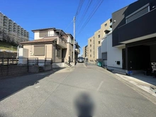 【神奈川県/横浜市戸塚区前田町】戸塚区前田町　中古戸建 前面道路