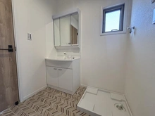 【神奈川県/横浜市戸塚区東俣野町】戸塚区東俣野町　中古戸建て 洗面所