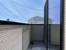 【神奈川県/横浜市戸塚区汲沢】戸塚区汲沢4丁目　新築戸建 バルコニー