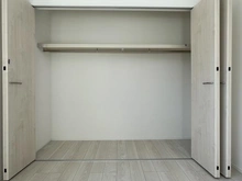 【神奈川県/横浜市泉区中田南】泉区中田南2丁目　新築戸建　3号棟/全3棟 収納：洋室約7.1帖